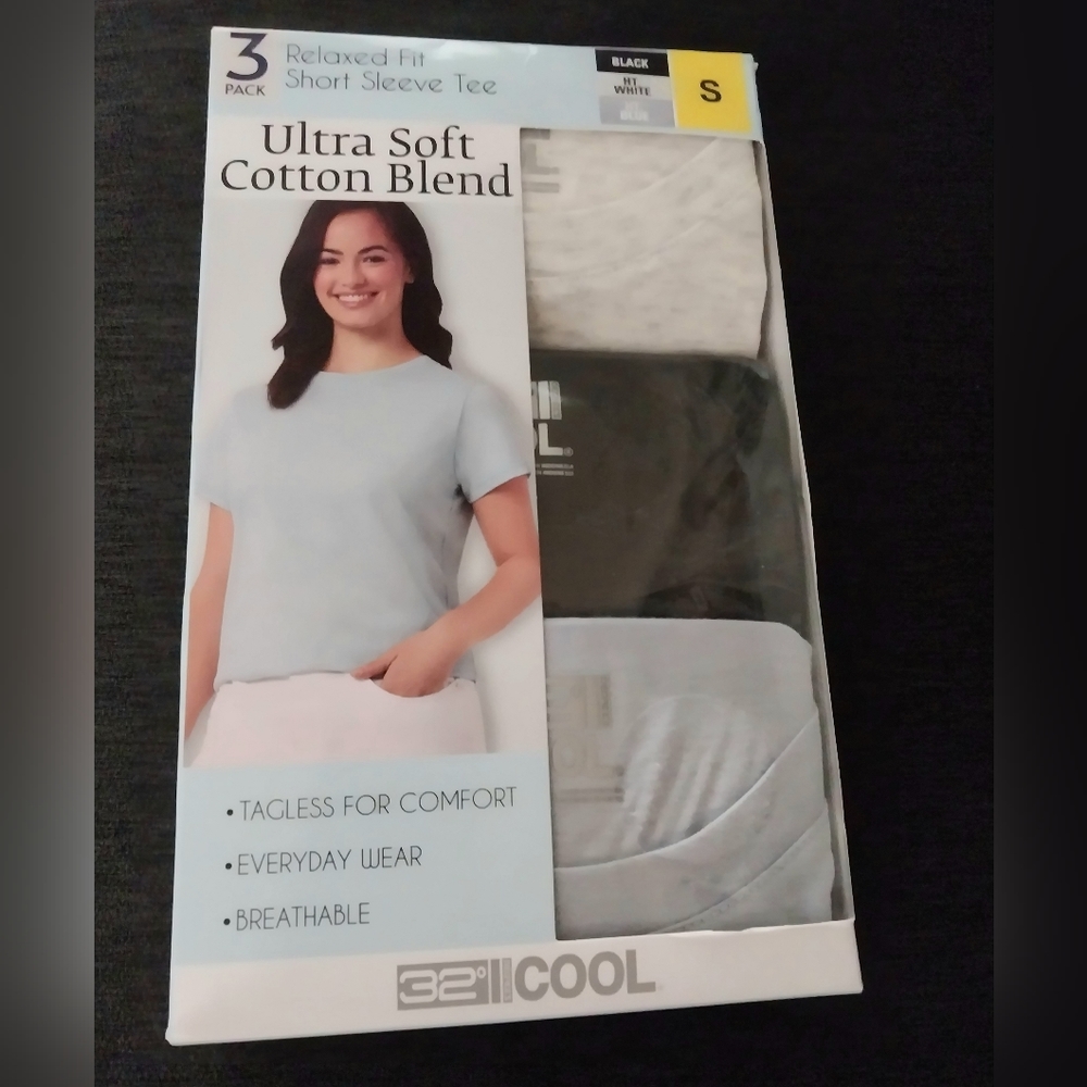 32 degrees cool  3 pack short sleeve tee.